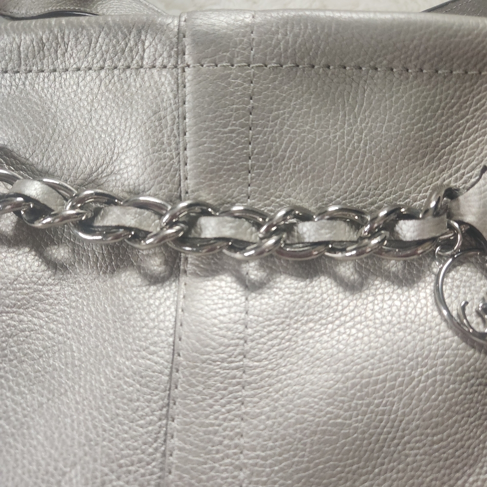 Coach Chain Duffle Crossbody Metallic Silver Pebbled Leather - Picture 13 of 14